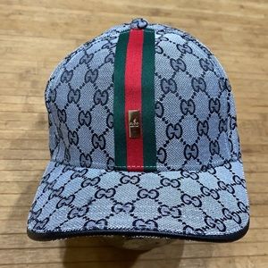 Designer look cap NWT